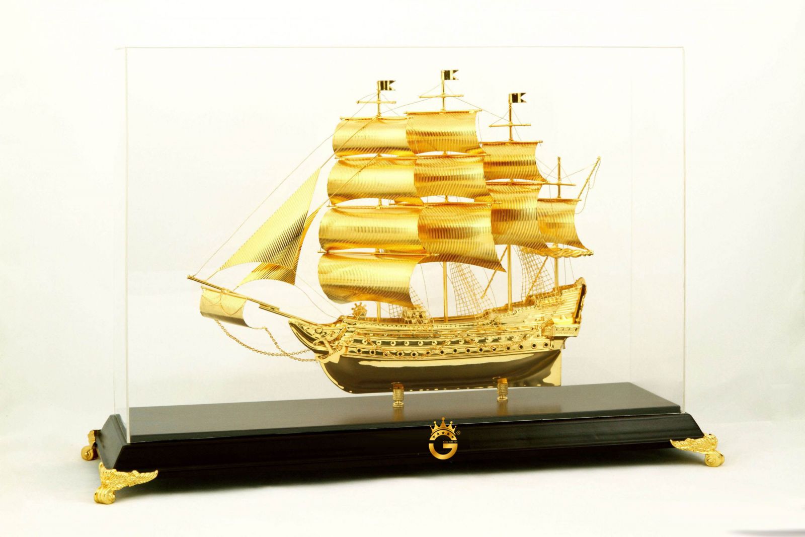 Thuyền buồm mạ vàng quà tặng biểu tượng Doanh nhân